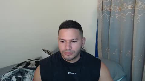 Snapshot of tim_and_sam chatting on 09/22/25, 02:02 Timothy and Santy online show from 09/22/25, 02:02