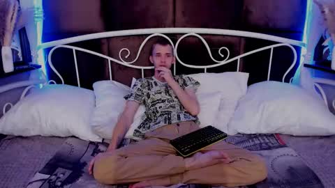 Tim online show from 09/29/25, 11:20