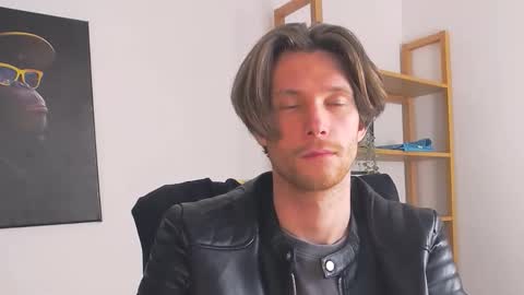 ask me online show from 11/30/25, 08:13