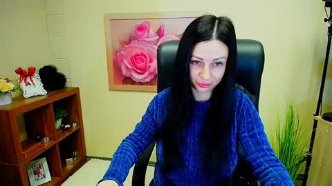 Luisa online show from 12/26/24, 12:05