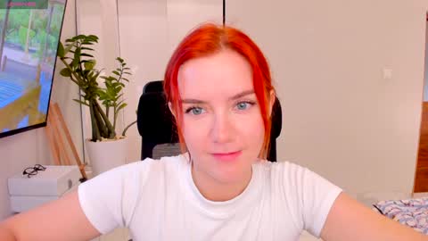 Snapshot of timissi chatting on 01/26/25, 12:48 Timis but I prefer you whisper to my ear my girl online show from 01/26/25, 12:48