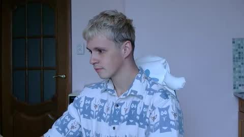 Snapshot of timkinky chatting on 10/28/25, 09:24 Tim WhiteS online show from 10/28/25, 09:24