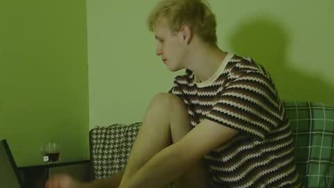 Snapshot of timkinky chatting on 12/15/25, 11:31 Tim WhiteS online show from 12/15/25, 11:31