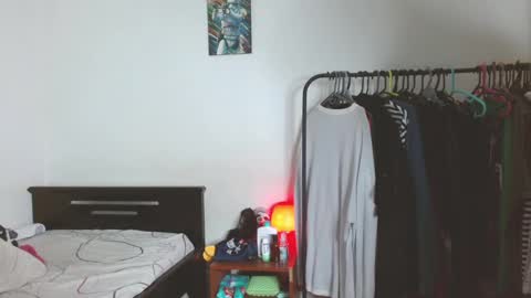 Snapshot of timmyhotmilk chatting on 01/05/25, 01:15 timmy  independent model  help me reach 50 thumbs up pls online show from 01/05/25, 01:15