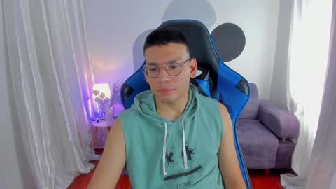 Snapshot of timothy_jones1 chatting on 12/02/24, 02:41 timi jones online show from 12/02/24, 02:41