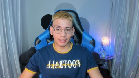 Snapshot of timothy_jones1 chatting on 12/27/24, 11:17 timi jones online show from 12/27/24, 11:17