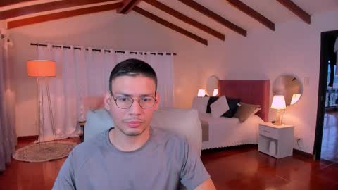 Snapshot of timothy_jones1 chatting on 09/15/25, 11:10 timi jones online show from 09/15/25, 11:10