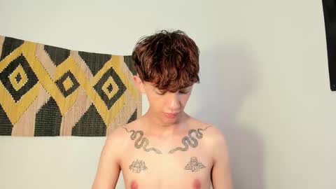 Timothy 21 years old online show from 02/21/25, 03:01