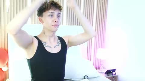 Timothy 21 years old online show from 02/17/26, 08:37