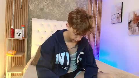 Snapshot of timothy_ross chatting on 04/15/26, 09:04 Timothy 21 years old online show from 04/15/26, 09:04