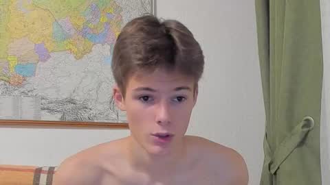 Snapshot of timytwinkboy chatting on 09/18/25, 06:54 Tim online show from 09/18/25, 06:54