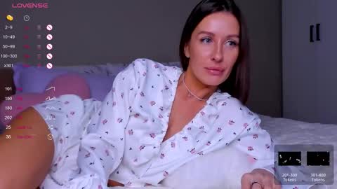 Snapshot of tina__bestie chatting on 10/16/25, 07:31 Tina online show from 10/16/25, 07:31