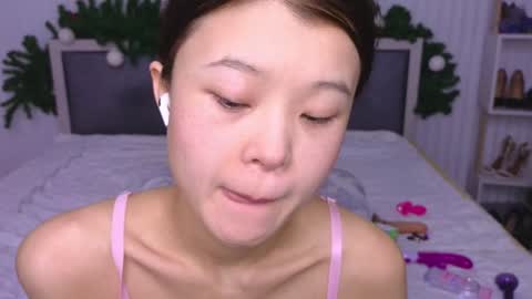 tina__kim online show from 01/14/25, 07:38