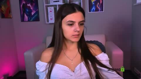 Snapshot of tina_bright_ chatting on 12/18/25, 10:10 tina bright online show from 12/18/25, 10:10