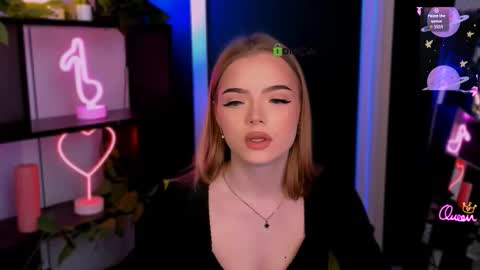 Snapshot of tina_golden1 chatting on 03/19/26, 01:15 tina_golden1 online show from 03/19/26, 01:15