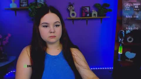 Snapshot of tina_golden1 chatting on 04/10/26, 12:21 tina_golden1 online show from 04/10/26, 12:21