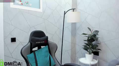 Stella online show from 02/11/26, 09:36