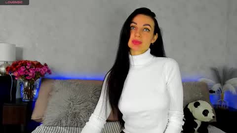 Tina online show from 11/09/25, 10:13