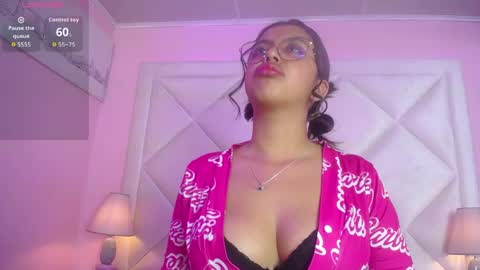 Snapshot of tina_monroee chatting on 05/29/26, 05:27 Tinaa online show from 05/29/26, 05:27