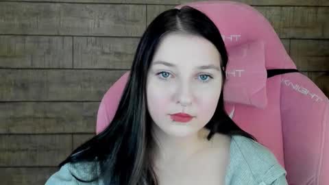 TinaBurton online show from 11/14/25, 05:17