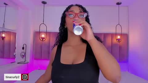 Tina online show from 09/28/25, 03:45