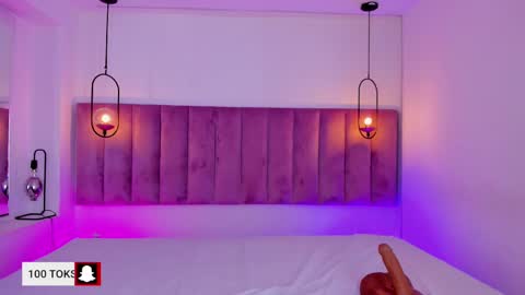 Tina online show from 09/30/25, 03:33