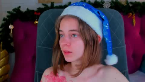 Snapshot of tinadavil chatting on 12/17/24, 08:21 Tina Davil online show from 12/17/24, 08:21