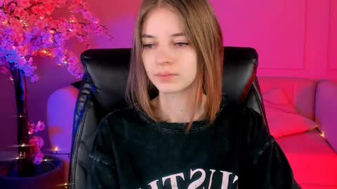 Tina Davil online show from 12/25/24, 01:09