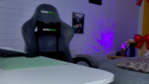 Tina Davil online show from 02/17/26, 01:18