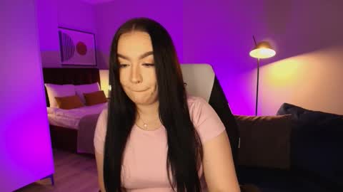 hi im curvy babyface girlie Tina online show from 02/06/26, 08:18