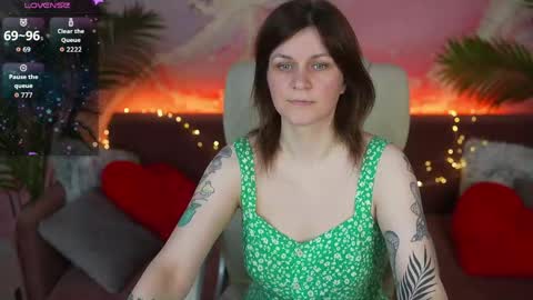 Snapshot of tinamelt chatting on 05/27/26, 07:44 TinaMelt online show from 05/27/26, 07:44
