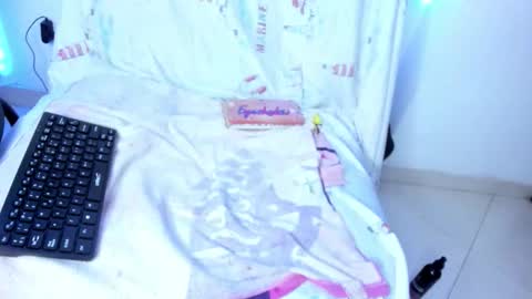 tinas_smith online show from 10/01/25, 08:26