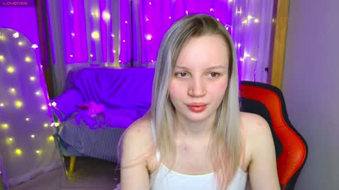 tinasiner online show from 01/01/25, 01:48