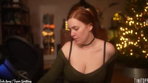 Snapshot of tinatopp chatting on 12/22/25, 02:41 Tina - online show from 12/22/25, 02:41