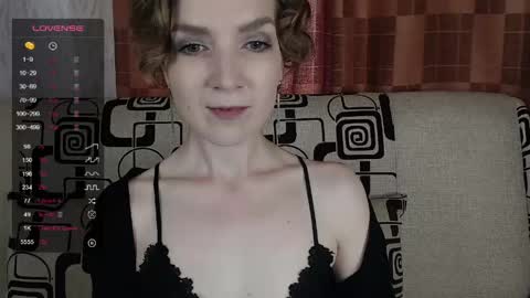 Snapshot of tinawincee chatting on 06/07/26, 05:00 Tina online show from 06/07/26, 05:00