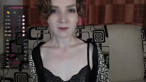 Snapshot of tinawincee chatting on 07/12/26, 05:09 Tina online show from 07/12/26, 05:09
