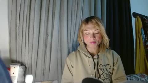 Snapshot of tini_mix206927 chatting on 04/08/26, 02:55 tini_mix206927 online show from 04/08/26, 02:55