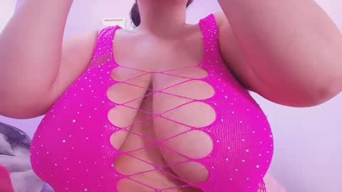 Snapshot of tinkerbell_1 chatting on 02/25/25, 07:25 tinkerbell online show from 02/25/25, 07:25