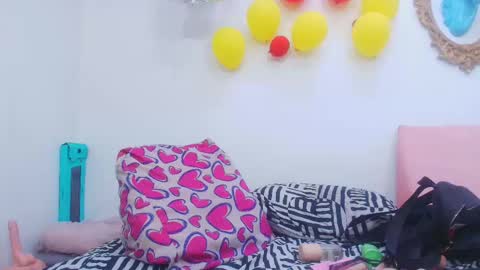 Snapshot of tinkerbell_1 chatting on 10/02/25, 07:21 tinkerbell online show from 10/02/25, 07:21