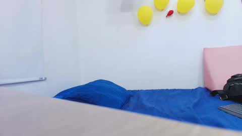 Snapshot of tinkerbell_1 chatting on 10/06/25, 07:11 tinkerbell online show from 10/06/25, 07:11