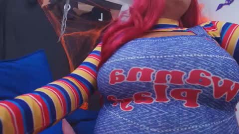 Snapshot of tinkerbell_1 chatting on 10/31/25, 07:26 tinkerbell online show from 10/31/25, 07:26