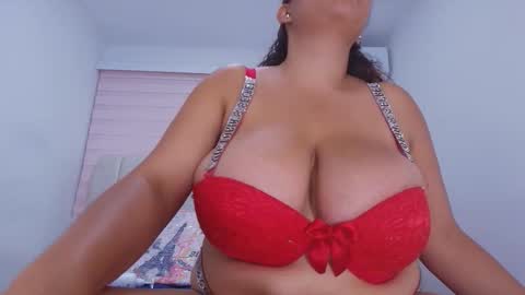 Snapshot of tinkerbell_1 chatting on 12/01/25, 07:30 tinkerbell online show from 12/01/25, 07:30