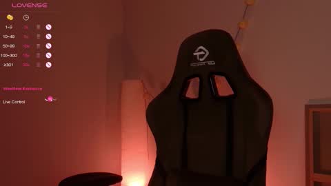 Polly online show from 09/24/25, 09:29