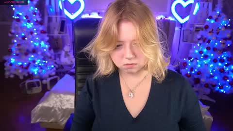 TinkerrBelll online show from 12/30/24, 01:58