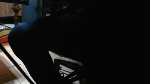 Snapshot of tinkertrain420 chatting on 12/25/24, 06:09 tinkertrain420 online show from 12/25/24, 06:09