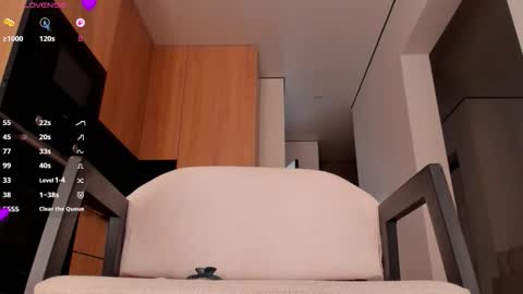 Snapshot of tinki_winkii chatting on 03/13/26, 02:18 Tina online show from 03/13/26, 02:18