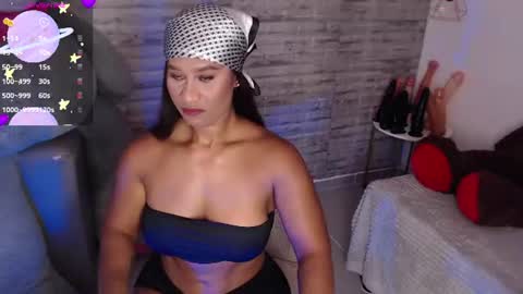 Snapshot of tinna__hottie chatting on 06/19/26, 04:22 Tinna Goddess online show from 06/19/26, 04:22