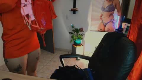 Snapshot of tinnadawson chatting on 03/26/26, 01:11 I AM BELLA ----------- follow my IG TINNS 69 online show from 03/26/26, 01:11