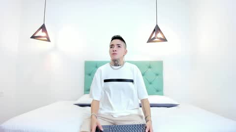 Snapshot of tinny_and_candy chatting on 12/11/24, 01:28 TINNY AND CANDY online show from 12/11/24, 01:28