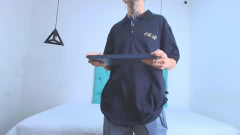 Snapshot of tinny_and_candy chatting on 02/03/25, 01:08 TINNY AND CANDY online show from 02/03/25, 01:08